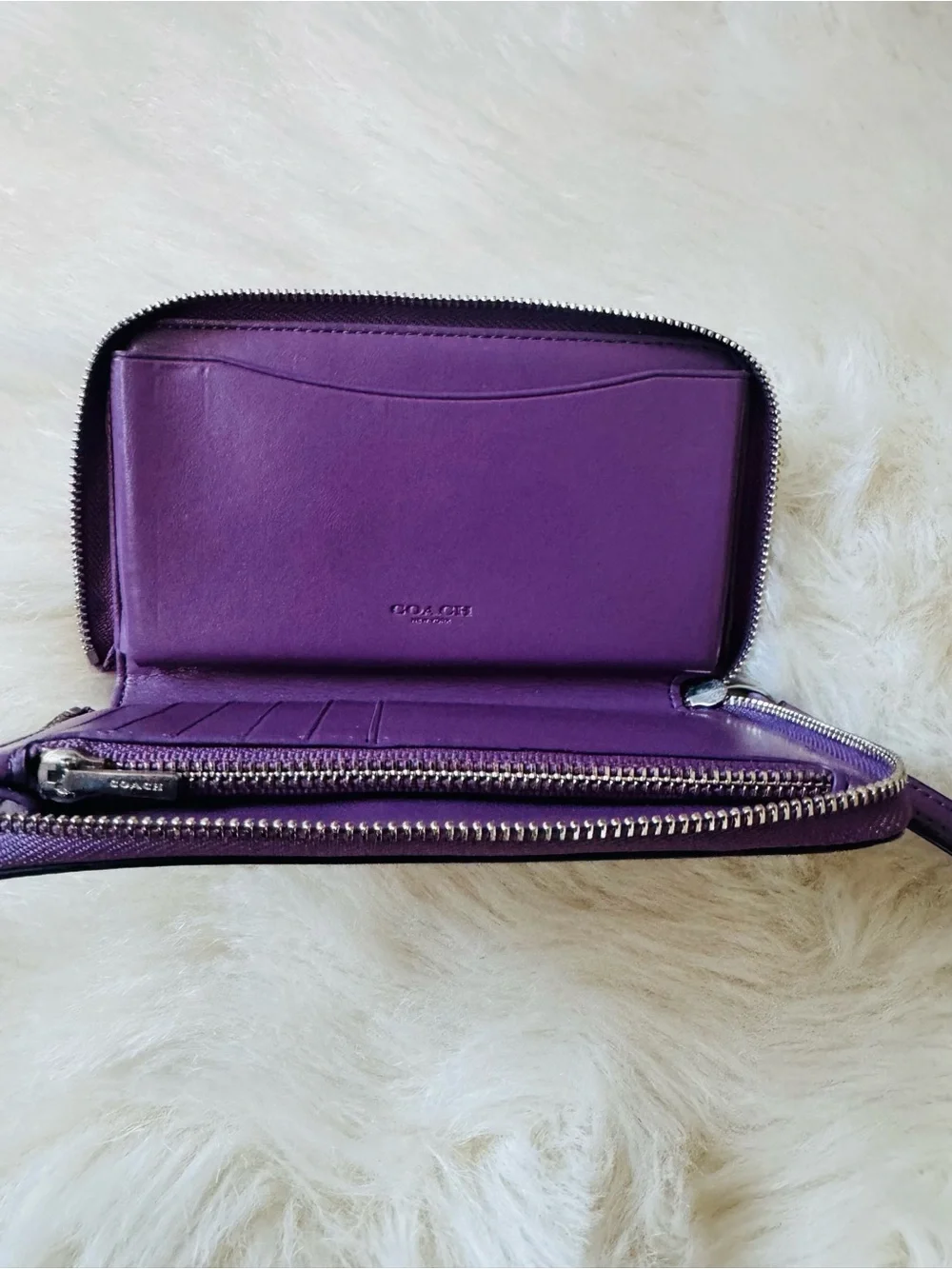 Coach Wallet Wristlet with Purple Trim NWOT - Picture 3 of 7
